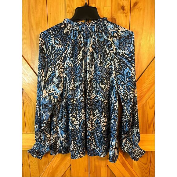 Pinch Blue and White Patterned Blouse - Picture 5 of 5